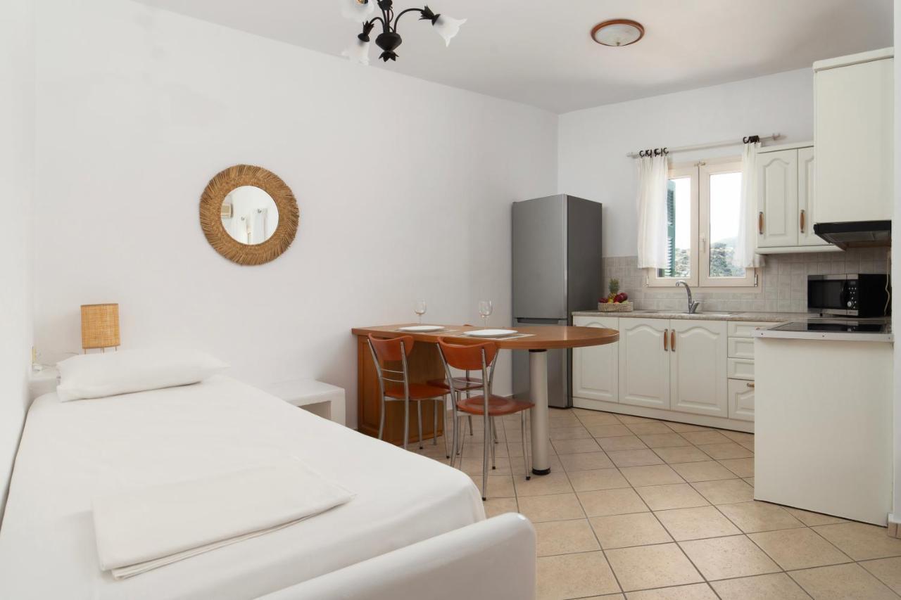 Almar Apartments Баці Екстер'єр фото